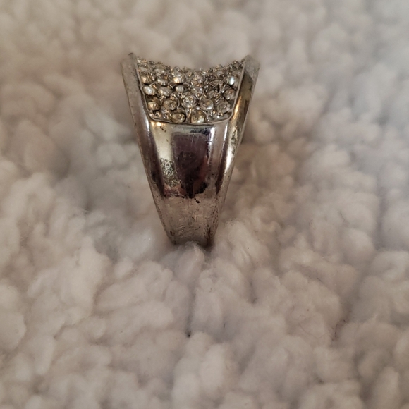 Express Ring - Picture 2 of 6